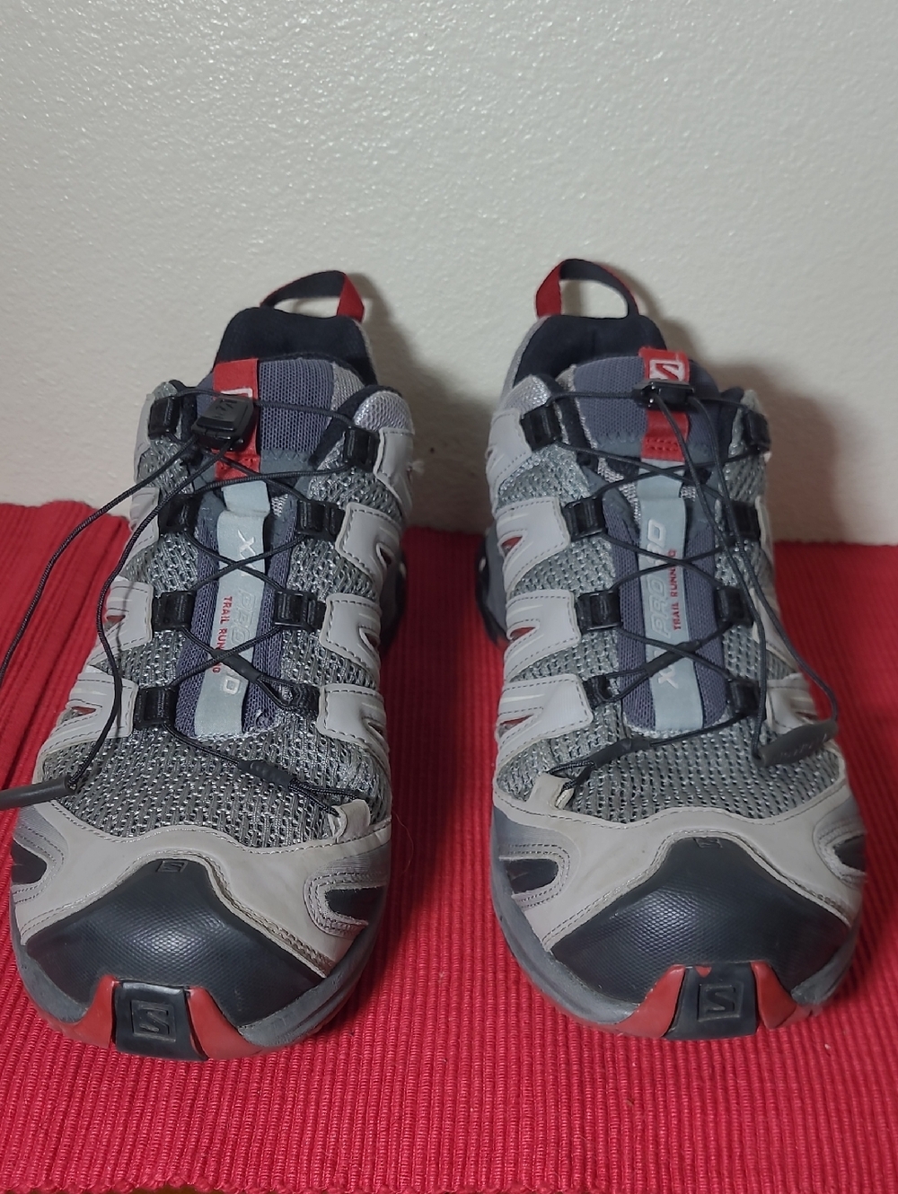 Salomon Gray Trail Shoes with Black and Red Details - Picture 12 of 13